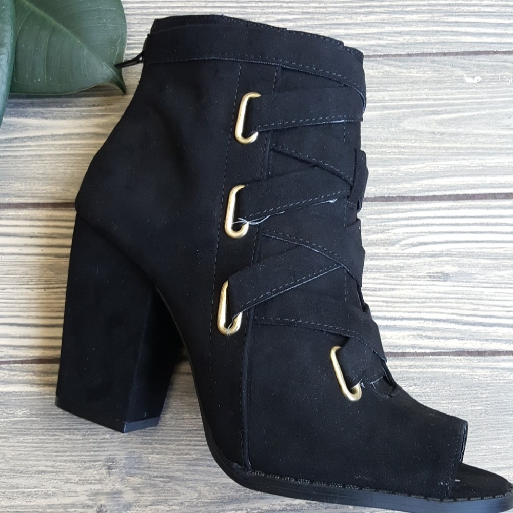 Last 1! CATHERINE Peep Toe Lace up Ankle Bootie - Picture 4 of 6